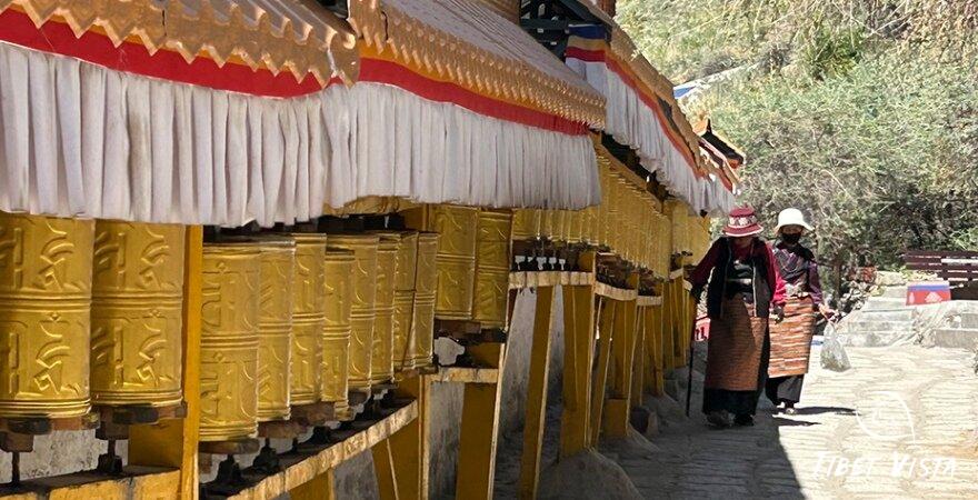 A Journey to the Roof of the World: An Unforgettable Experience with Tibet Vista