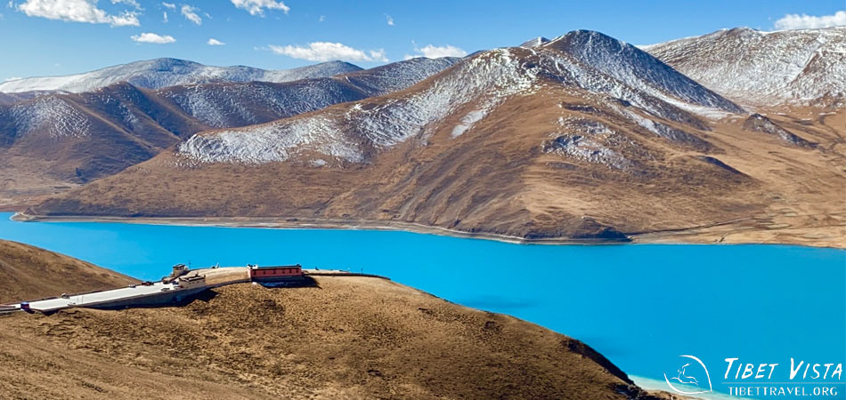 Our passing Yamdrok tso Lake