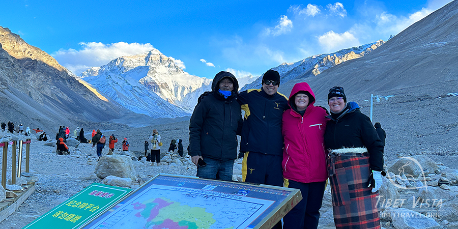 Mt.Everest in Winter Mt.Everest in Winter