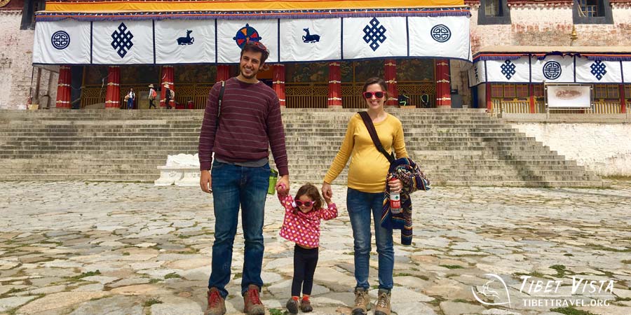  Autumnal landscapes in Tibet