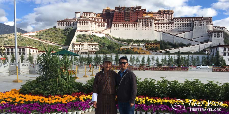  Autumnal landscapes in Tibet