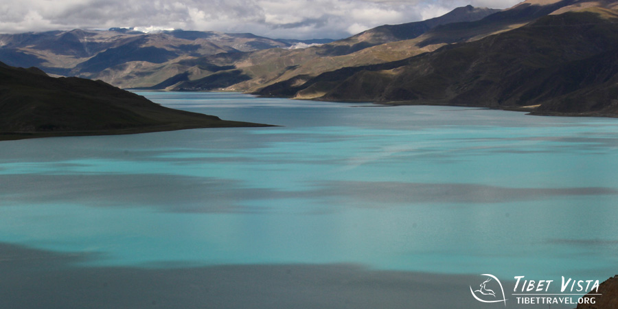  Autumnal landscapes in Tibet