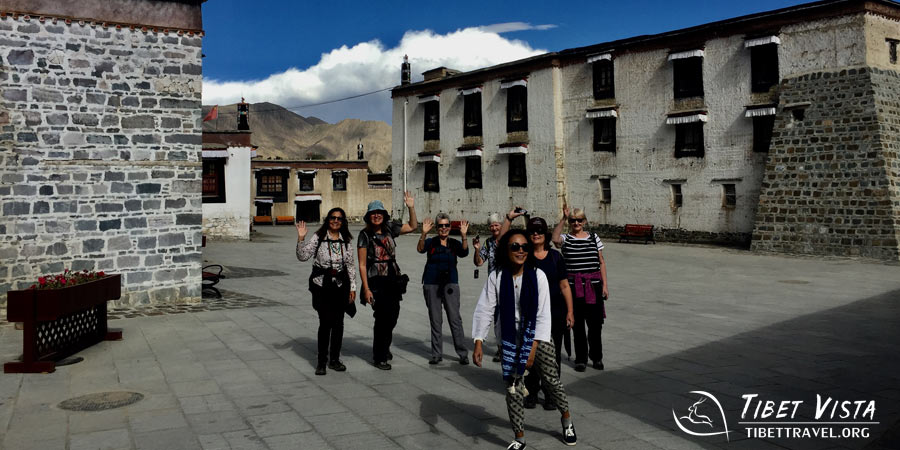 Autumnal landscapes in Tibet