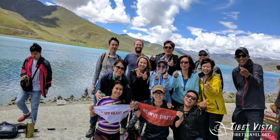  Autumnal landscapes in Tibet
