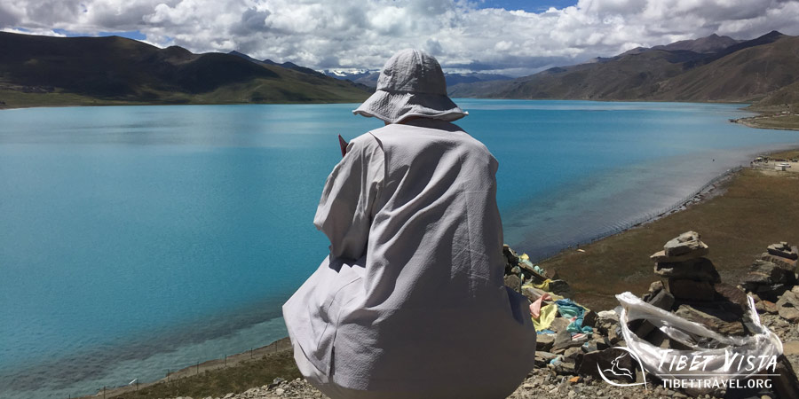  Autumnal landscapes in Tibet