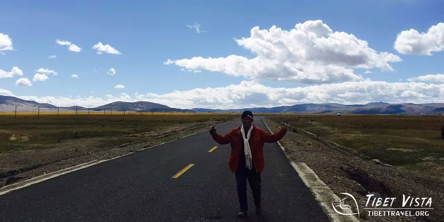  Autumnal landscapes in Tibet