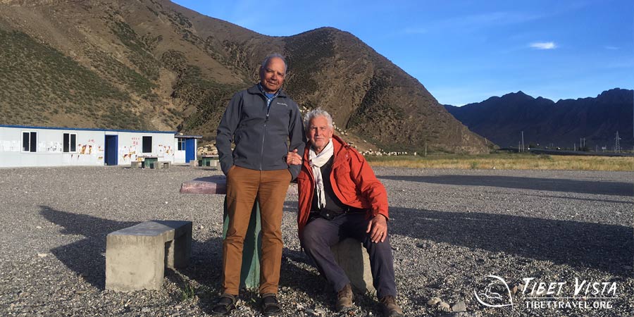  Autumnal landscapes in Tibet