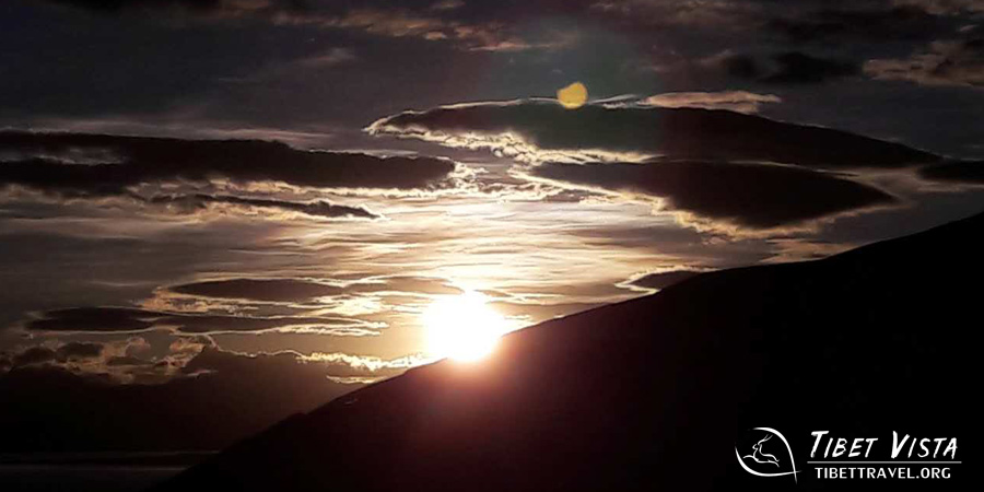  Autumnal landscapes in Tibet