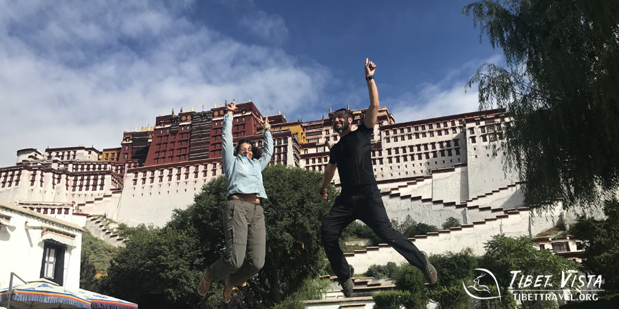  Autumnal landscapes in Tibet