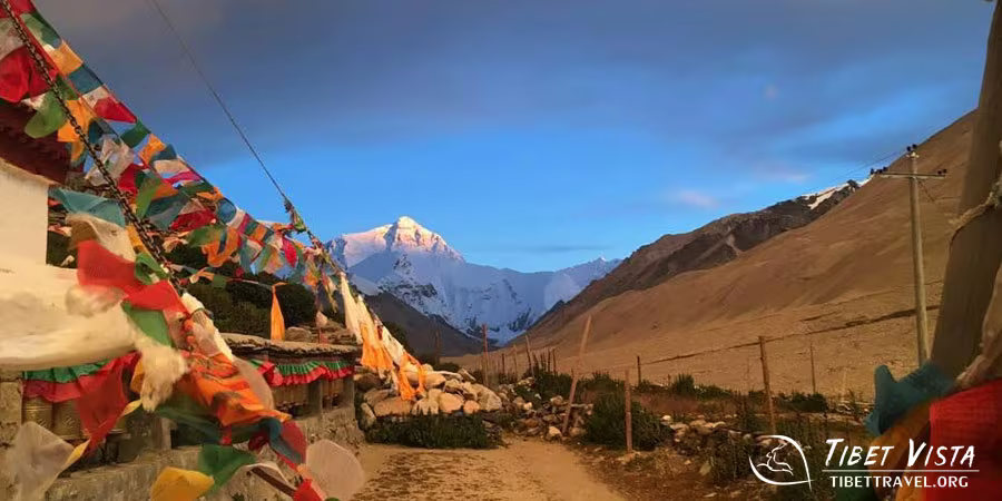  Autumnal landscapes in Tibet