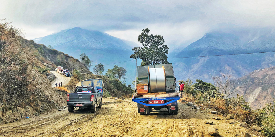 treacherous mountain road from Kathmandu to Rasuwa Gadhi