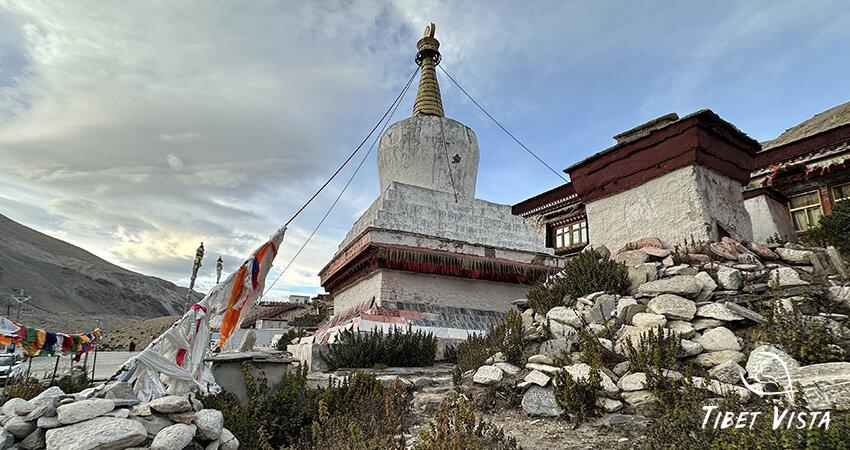 Rongbuk Monastery White Pagoda