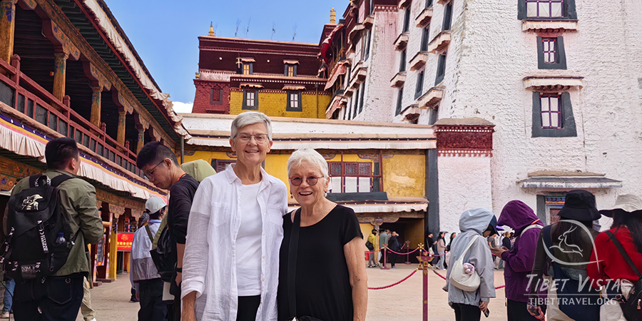 Granny Exploring Lhasa