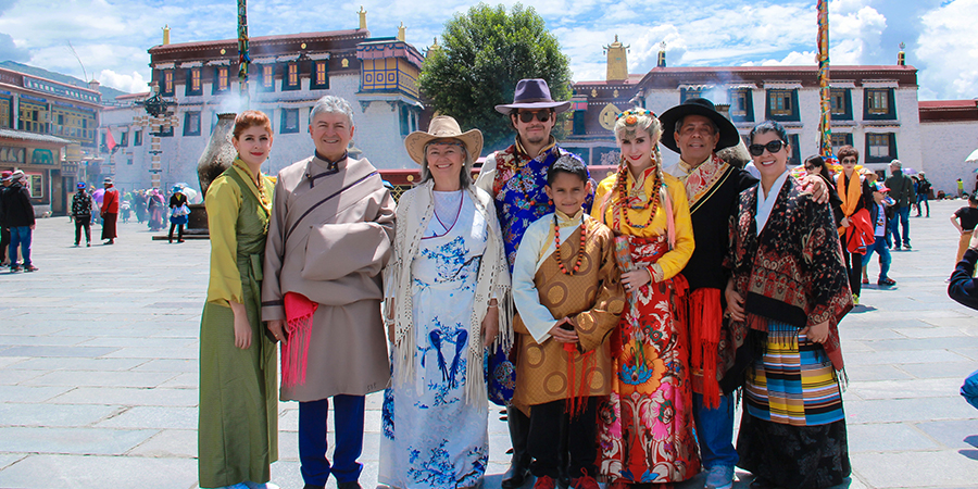 The Authentic Tibetan Experience: Explore in Beautiful Traditional Dress  and Essential Tips