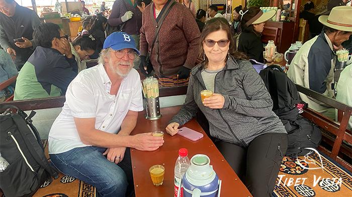 Taste sweet tea in Lhasa.