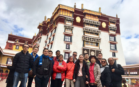 Tibet Vista's First Group Ended Smoothly with Great Memory in Nyingchi