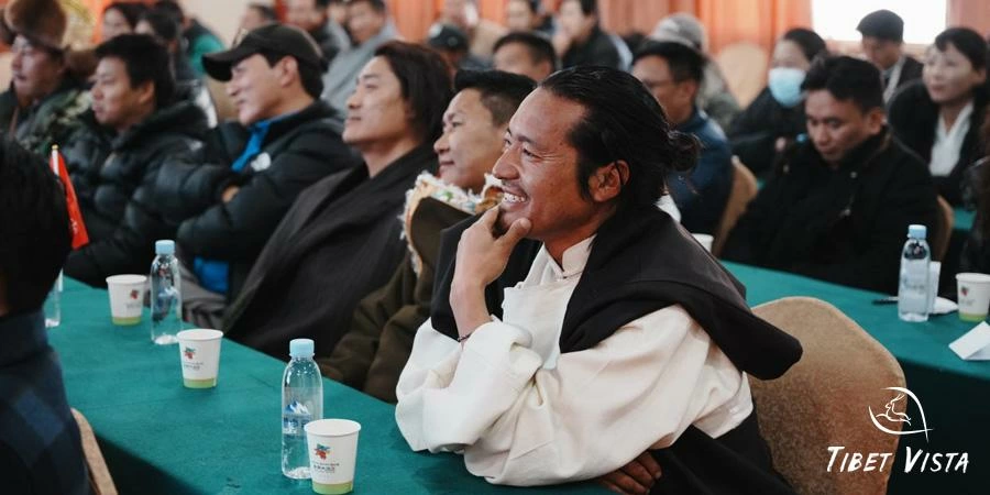 Tibet Vista&rsquo;s tour guide team