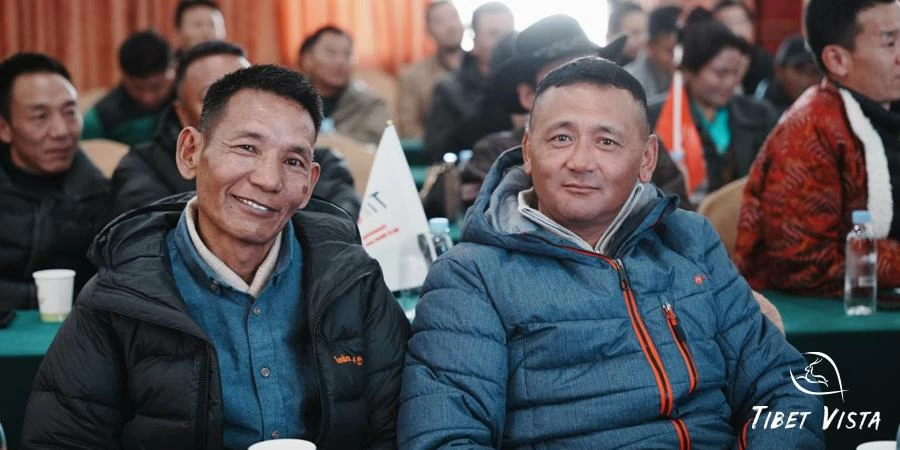 Tibet Vista&rsquo;s tour guide team