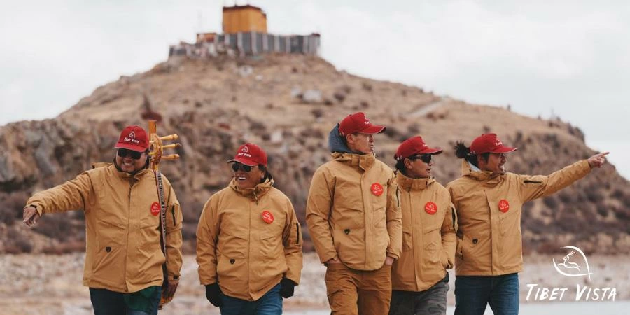 Tibet Vista&rsquo;s tour guide team