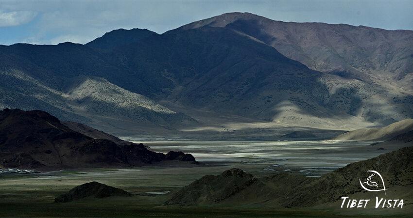 Vast plain of farmland.