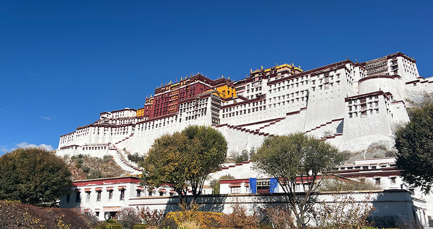 the iconic Potala Palace
