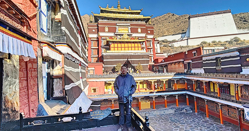 Visit Tashilhunpo Monastery in Shigatse
