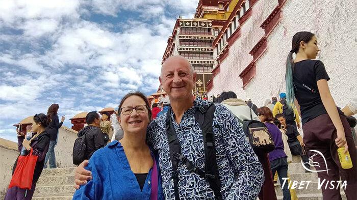 Walk along the Potala Palace.