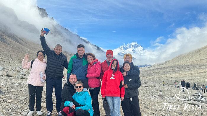 Take photo with majestic Mt.Everest in September with clear views.
