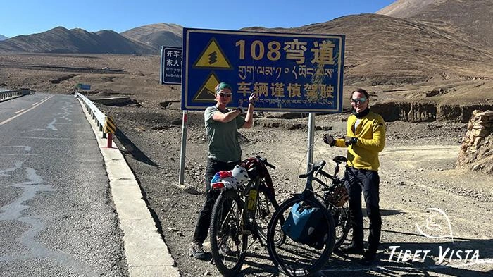 Riding towards the famous Everest 108 bends.