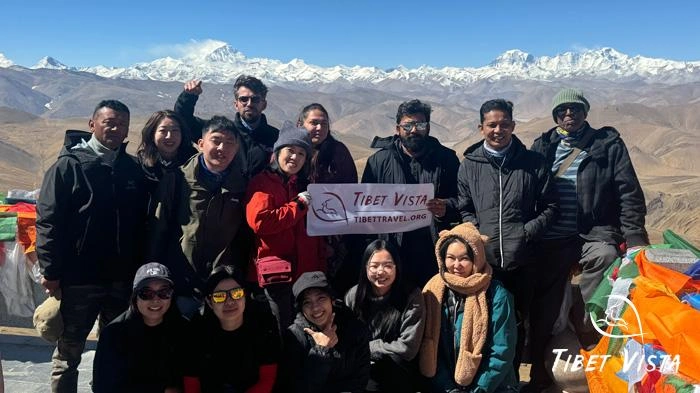 Stunning View of Mountain Everest At Gawula pass.