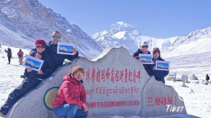 If you are lucky enough, you can witness Mt.Everest with snow blanket in April.