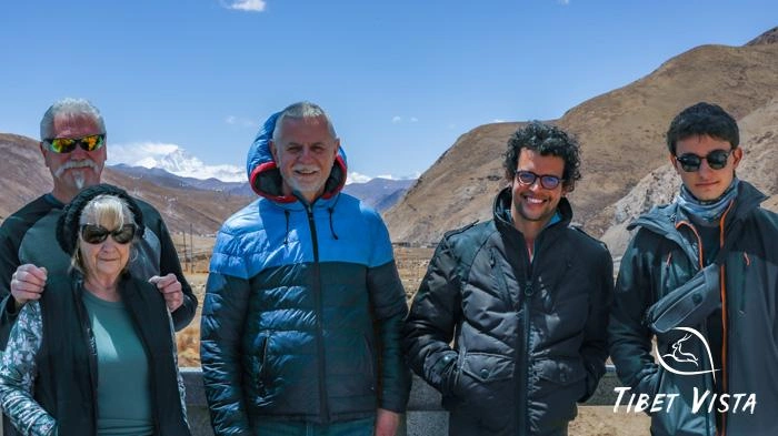 The classic Lhasa to Mt. Everest tour offers four scenic spots to admire the beauty of Mt. Everest.