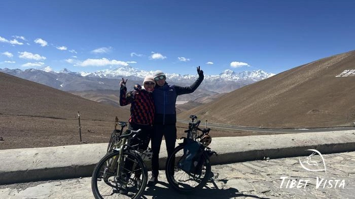 Biking tour from Lhasa to Mountain Everest, with the clear views of Everest at Gawula Pass.