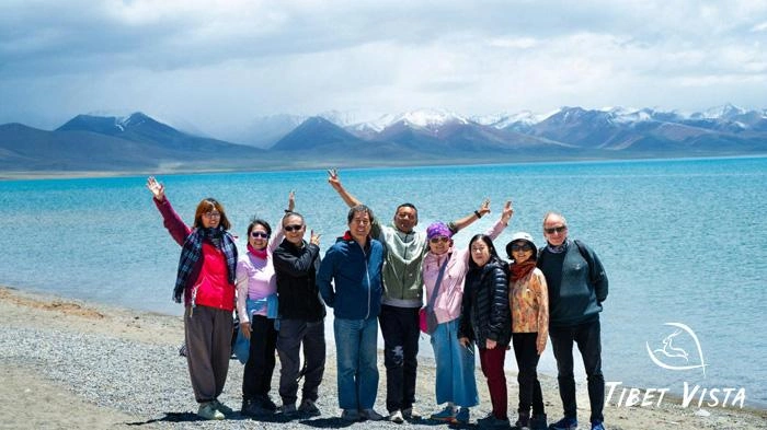Group photo along the shore of Lake Manasarovar.