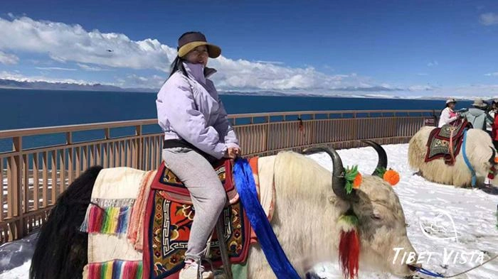 Namtso lake in late October.