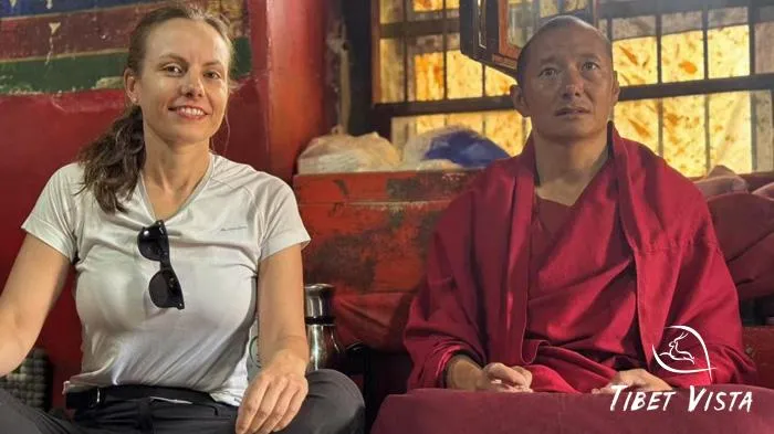 Interact with monks is a great way to learn Tibetan culture.