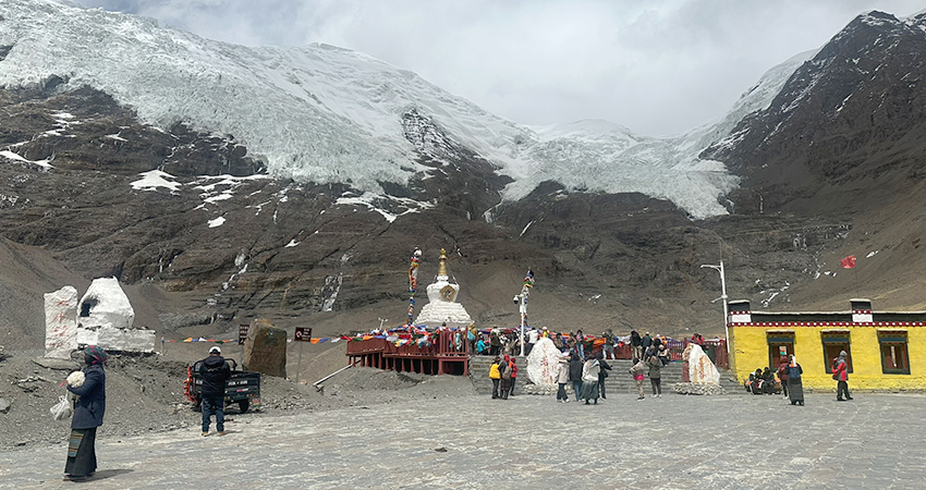 Karola Glacier viewing platform