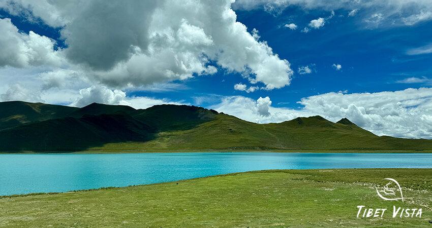 Turquoise Yamdrok Lake