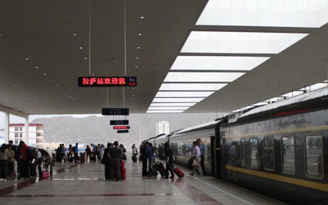 Lhasa Railway Station Has Entered Its Summer Travel Peak