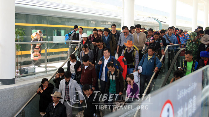 Lhasa to Shigatse Train