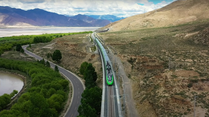 Lhasa Nyingchi High-speed Railway