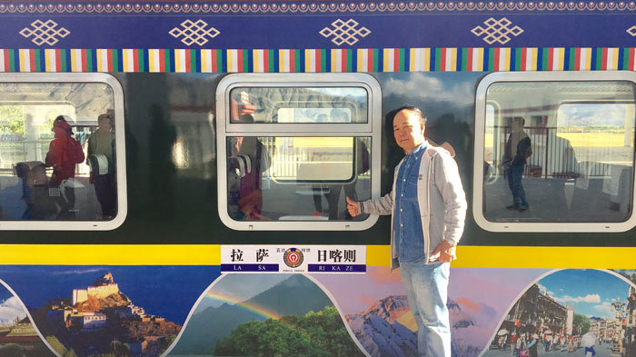 Boarding Lhasa-Shigatse Train