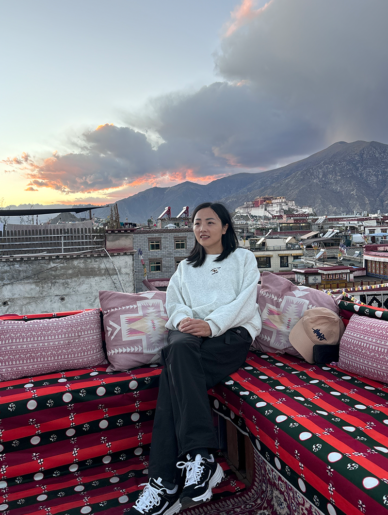 Gemma at Lhasa