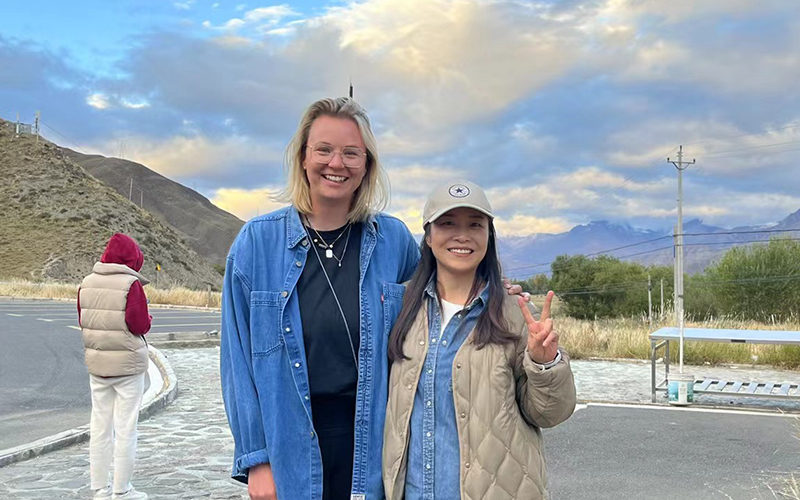 Kristin with Her Clients in Tibet