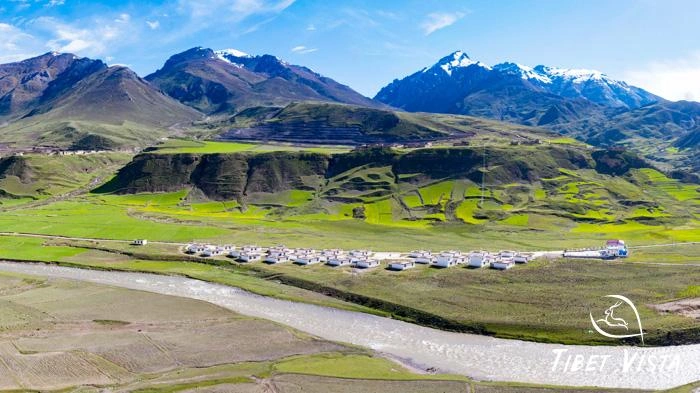 Pictures of Tibetan Plateau