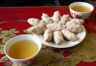 Tibetan Butter Tea: Get to Know the Most Favored & Essential Drink in Tibet