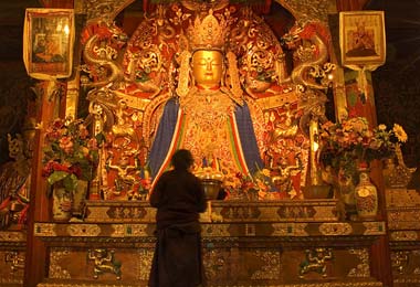 Pilgrim worships Samye Monastery