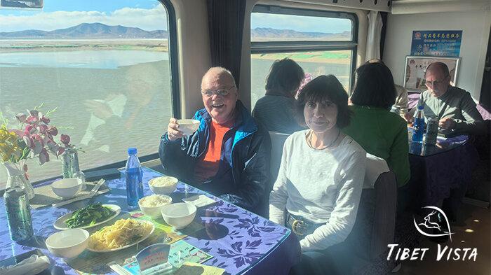 enjoy the dining on the Tibet train