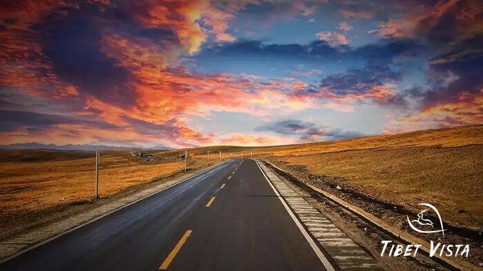 The well-paved Xining to Golmud section during the Qinghai-Tibet Highway