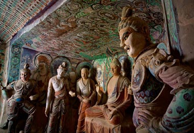 You will be amazed by the stunning Buddhist statues in Mogao Grottoes.